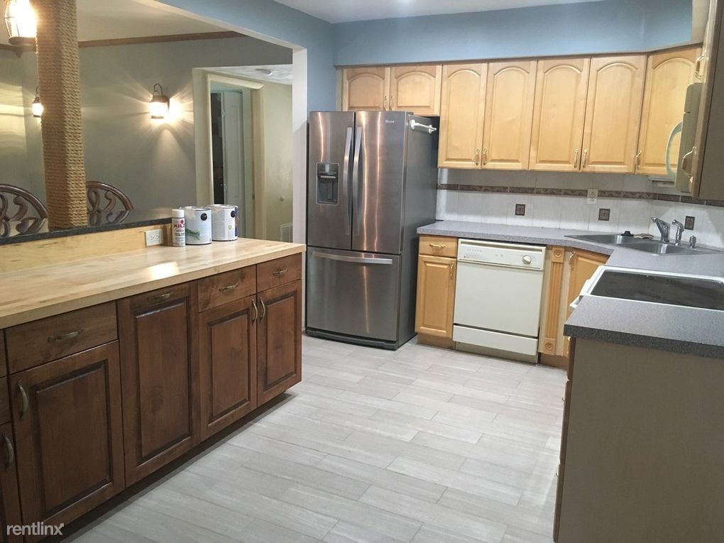 Foto principal - 3 br, 2 bath House - 2100 Cricket Ct
