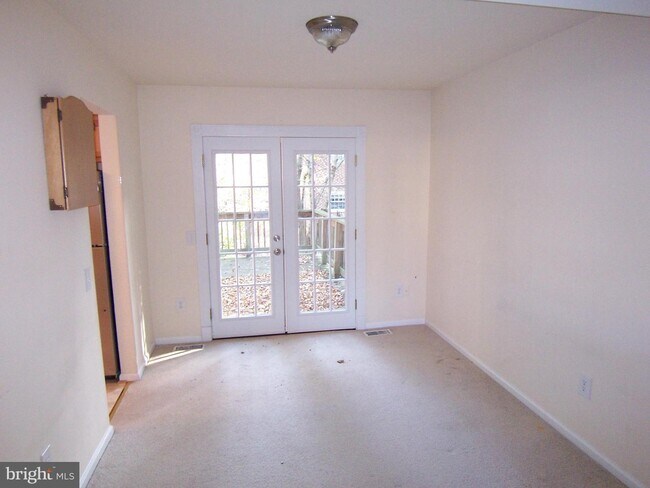 Foto del edificio - 6022 Westbourne Pl