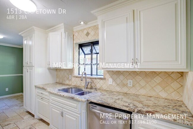 Foto del edificio - Coming in July! 4 Bedrooms, 2 Baths Grand ...