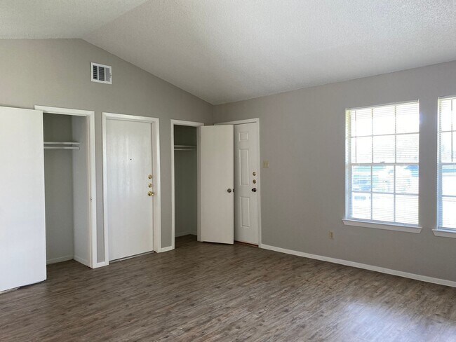 Foto del edificio - 510 Willowbend Cove