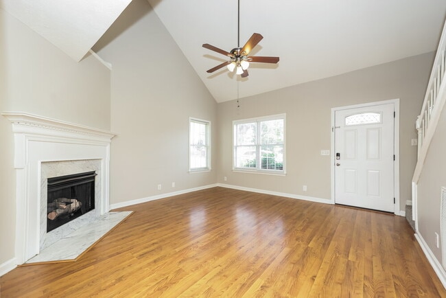 Foto del edificio - 6404 Wildgrove Dr
