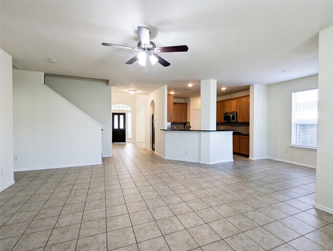 Foto del edificio - 6223 Summerfield Glade Ln