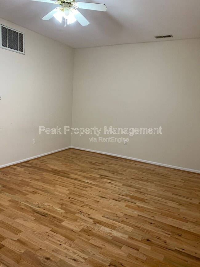 Photo - 1110 W Main St Apartment