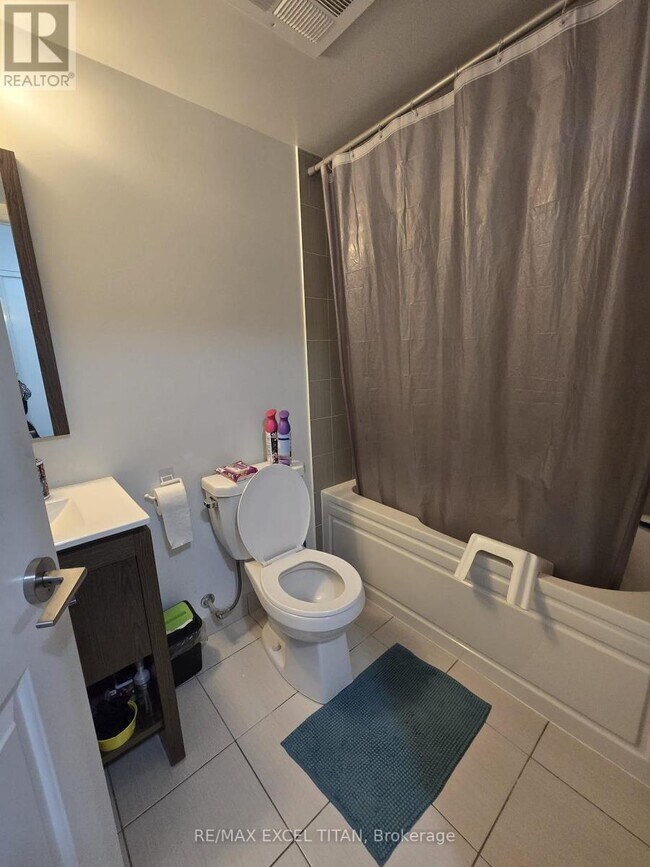 Photo du bâtiment - 30 Meadowglen Pl