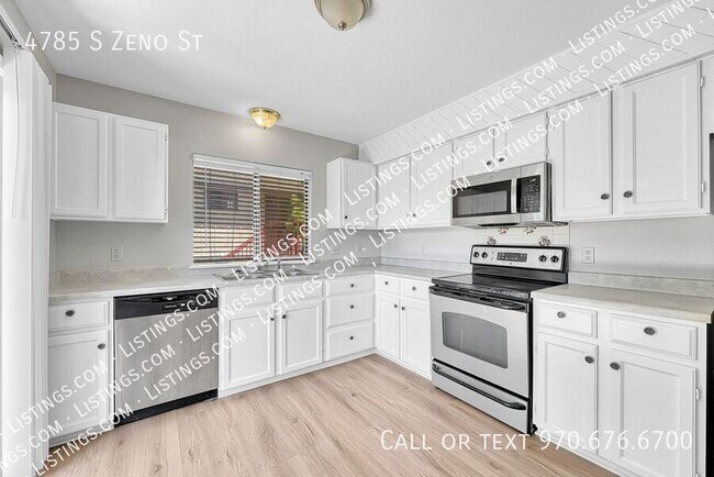 Building Photo - 4785 S Zeno St