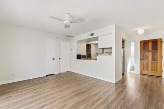 Building Photo - 8576 E Indian School Rd