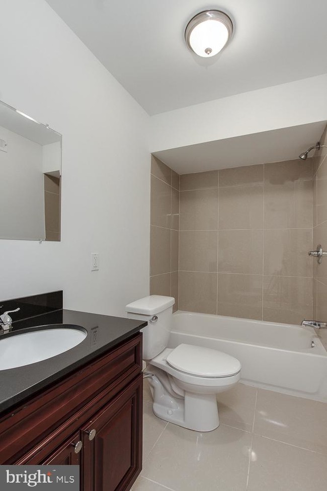 Foto del edificio - 501 S 49th St