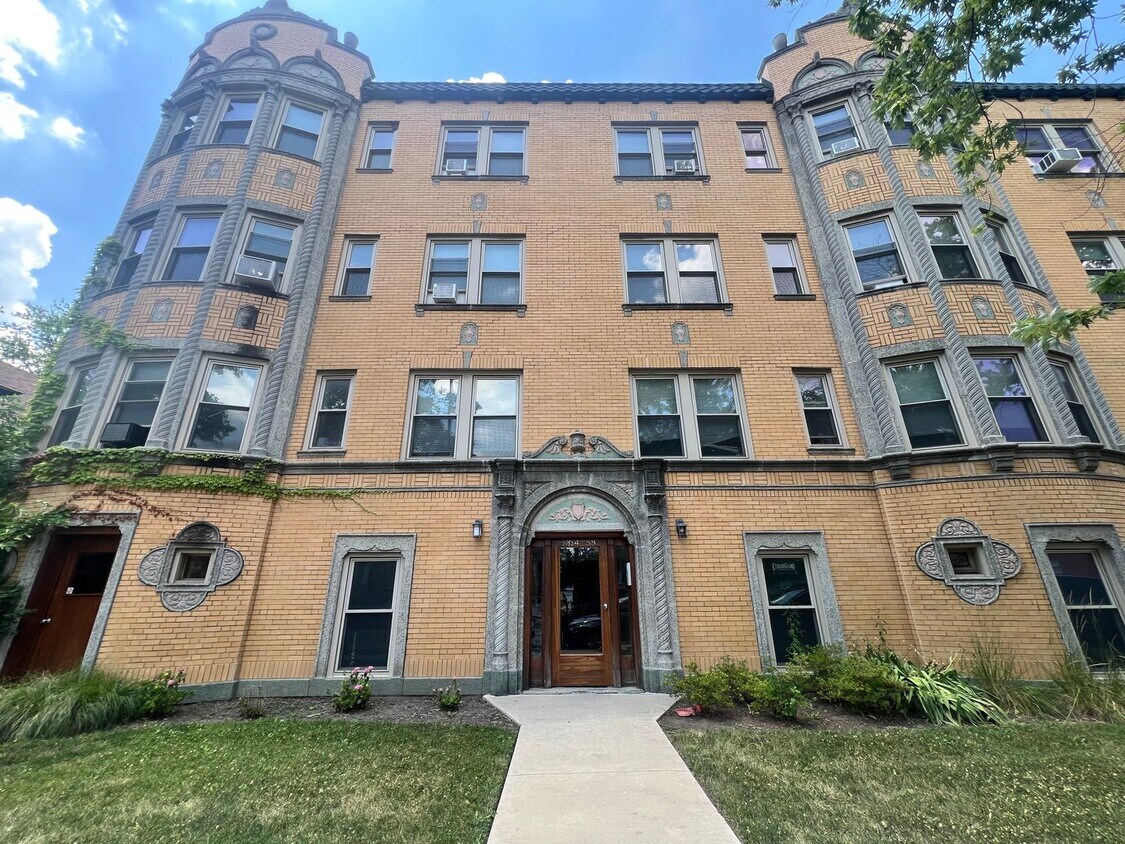 Foto principal - Lovely Renovated 1 BR In North Center