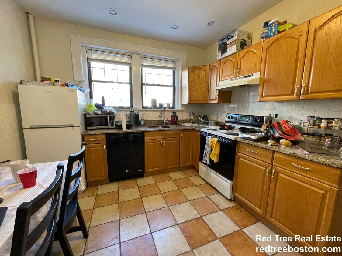 Foto principal - 48 Babcock St