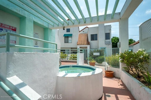 Foto del edificio - 1340 Glenwood Rd