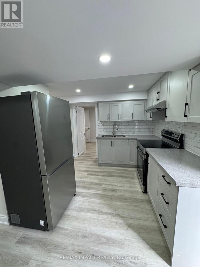 Building Photo - 87 Large Crescent