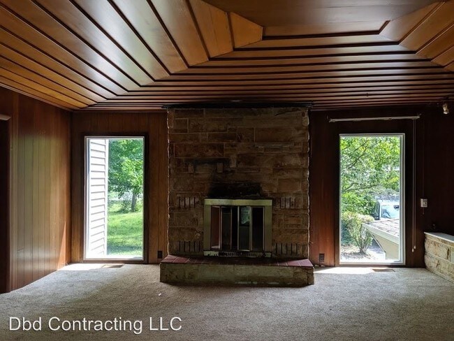 Building Photo - 4 br, 2 bath House - 4905 Forest Ave