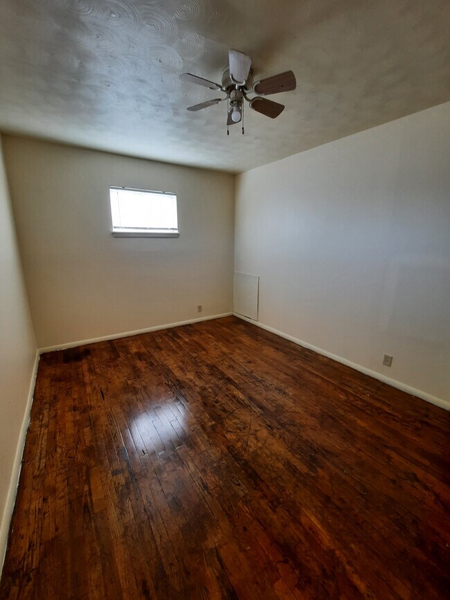 Bedroom - 611 S 2nd St