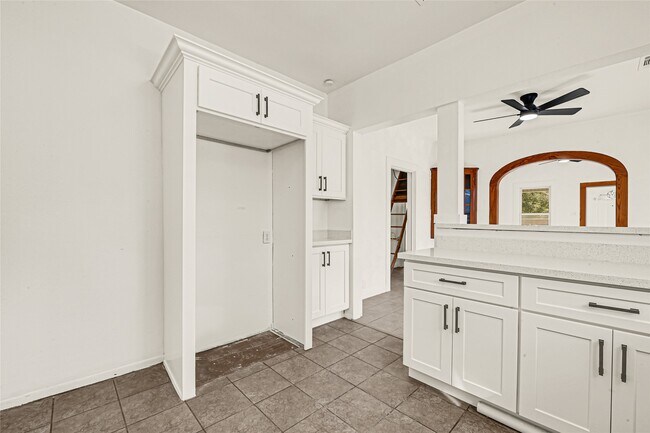 Foto del edificio - 830 Ross St