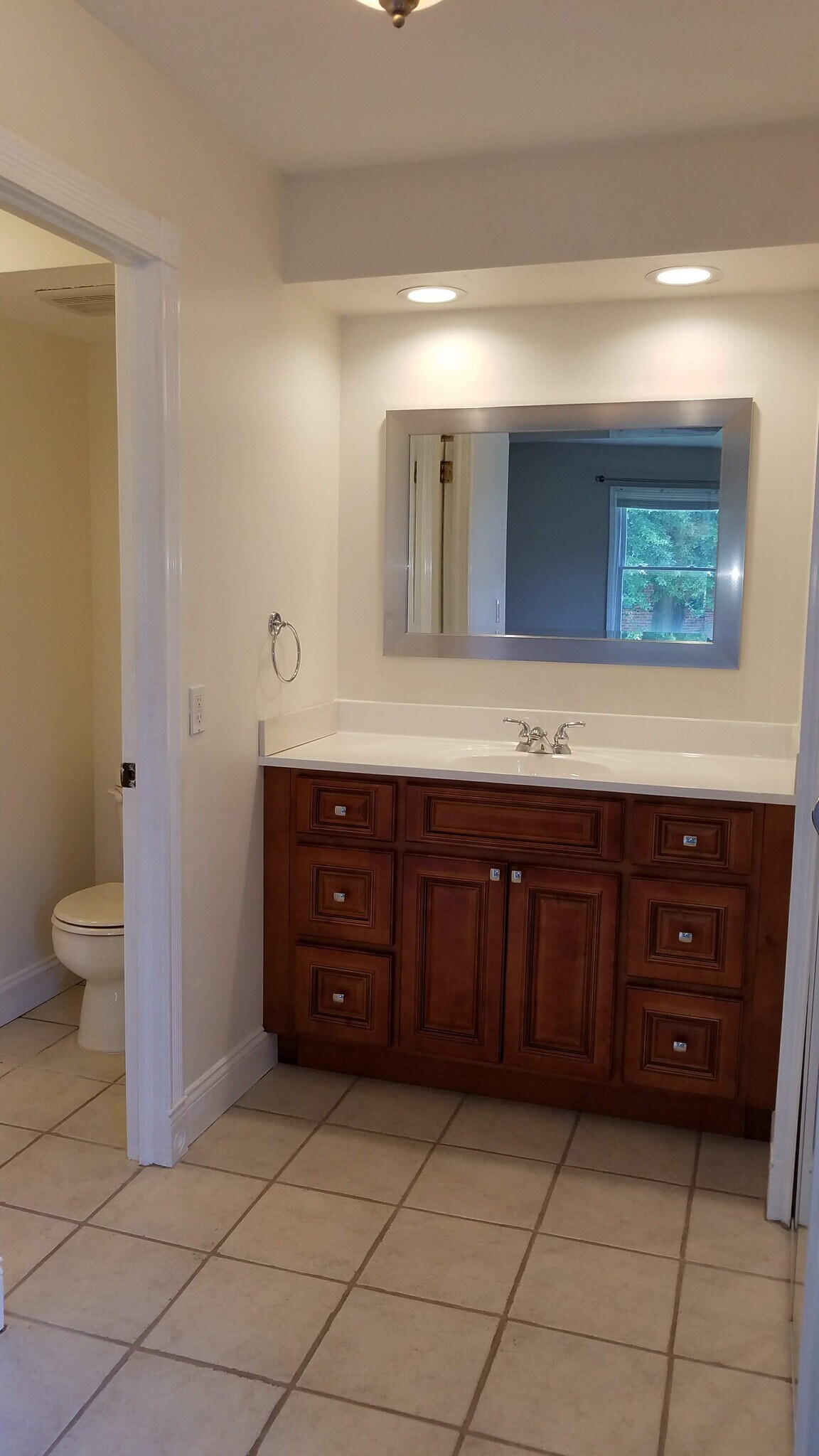 2107 Glouchester Dr Lyndhurst, OH 44124 – photo 1 of 34