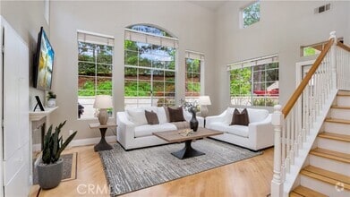 Building Photo - 71 Tierra Plano