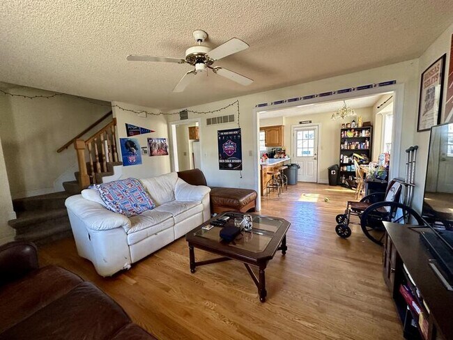 Foto del edificio - 1704 Alabama St