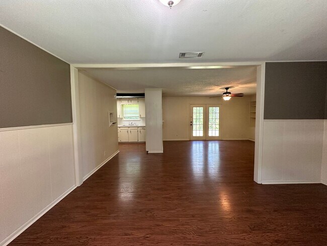 Foto del edificio - Charming 3 Bedroom in South Tyler!