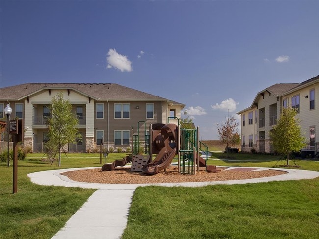 Building Photo - Tierra Pointe