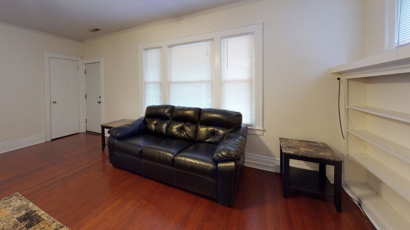 Foto principal - 1201 Madison St