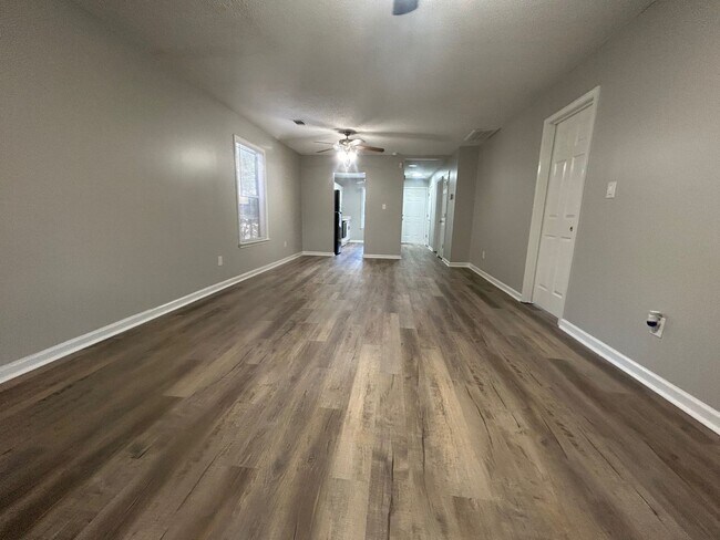 Foto del edificio - 15 Heritage Village Ln