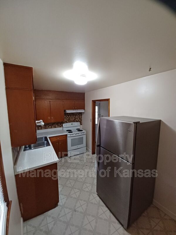 Foto del edificio - 643 SW Oakley Ave