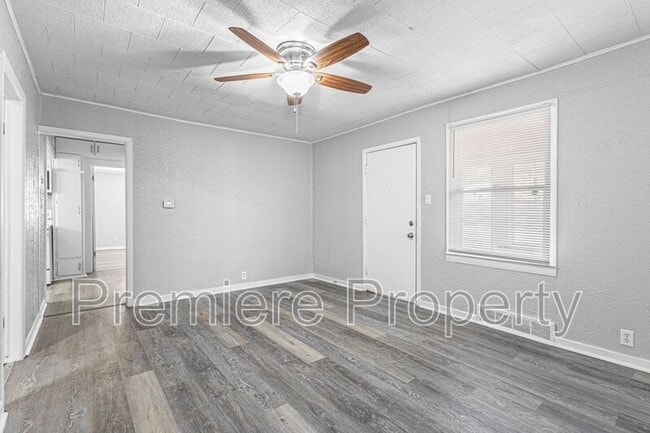 Foto del edificio - 2315 S Hawthorne Ave