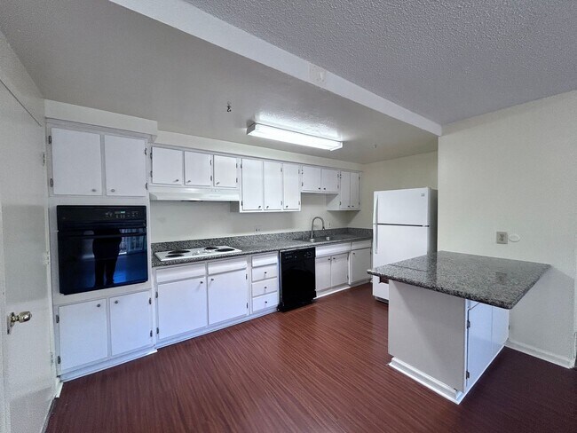 Foto del edificio - 3125-3127 Cottage Park Avenue