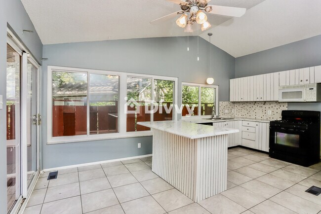 Building Photo - 12723 Willow Trail Dr, Black Jack, MO 63033