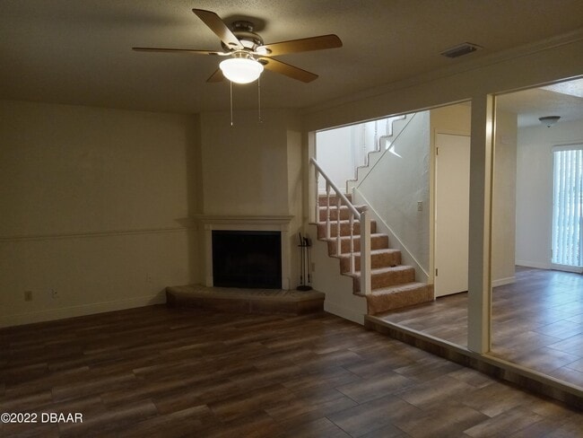 Building Photo - 1 Fair Oaks Cir