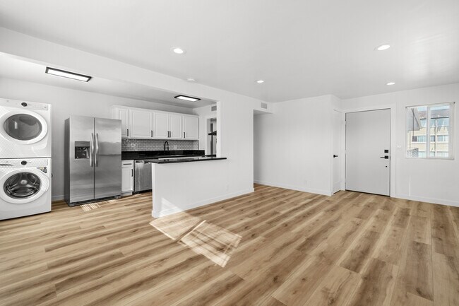 Foto del edificio - 422 Broadway St