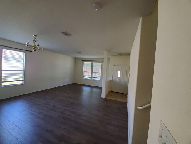 Building Photo - 7914 Derby Vista