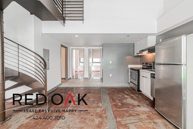 Foto del edificio - 430 S Broadway