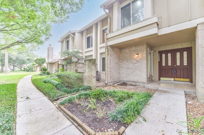 Gorgeous and very spacious townhome in the... photo'