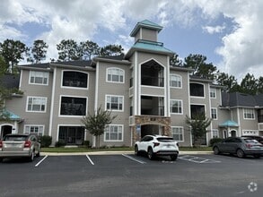 Building Photo - 145 Legendary Dr