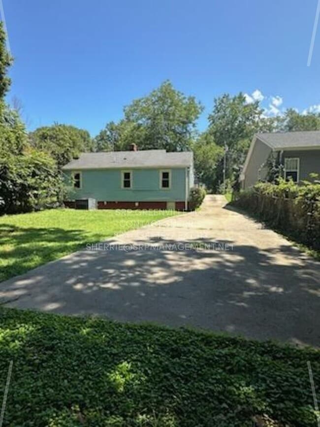 Building Photo - NEW LISTING!! 2-BEDROOM 2-BATH HOME