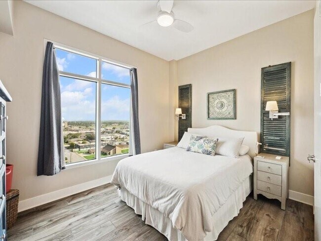 Foto del edificio - 500 Seawall Blvd