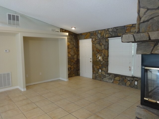 Foto del edificio - 855 Tejon Avenue SW