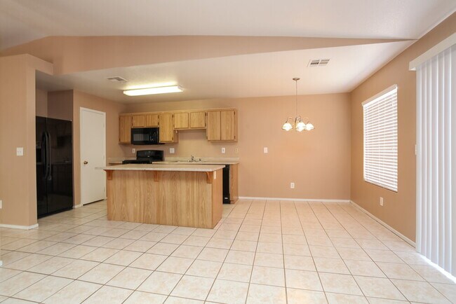 Foto del edificio - 2920 Meadow Flower Ave