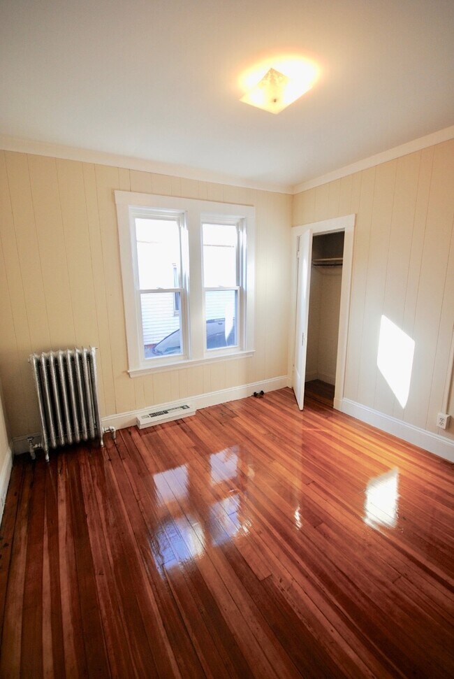 Foto del edificio - 139 E Cottage St