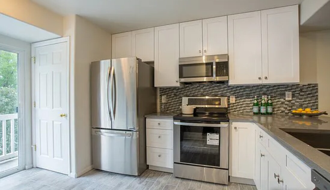 Foto principal - 4945 Noble Park Pl