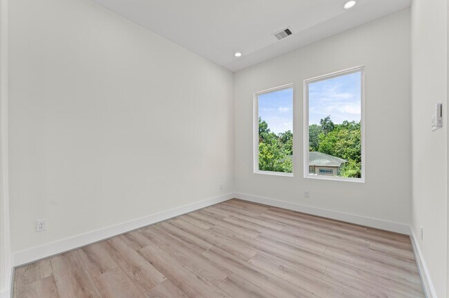 Foto del edificio - 4106 Alice St