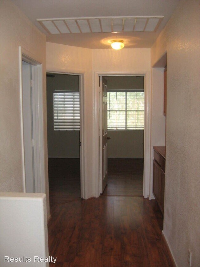Foto del edificio - 4350 Sunrise Shores Ave