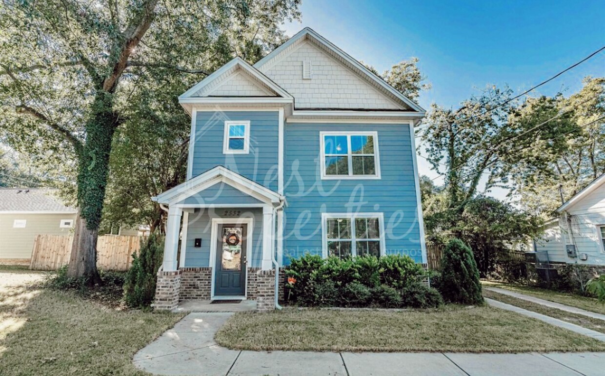 Foto principal - 2532 Washington St