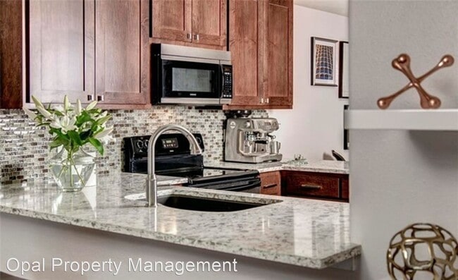 Building Photo - 2 br, 2 bath House - 11600 100th Avenue No...