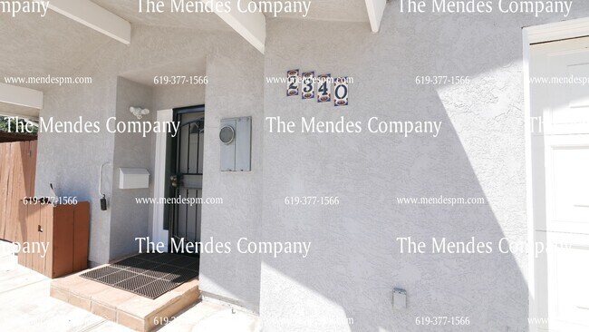 Foto del edificio - Beautifully renovated 4 bd / 3 bth Home in...