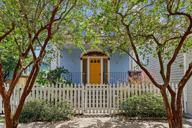Charming New Orleans Shotgun with Historic Soul & Modern Luxury! - Charming New Orleans Shotgun with Historic Soul & Modern Luxury! House