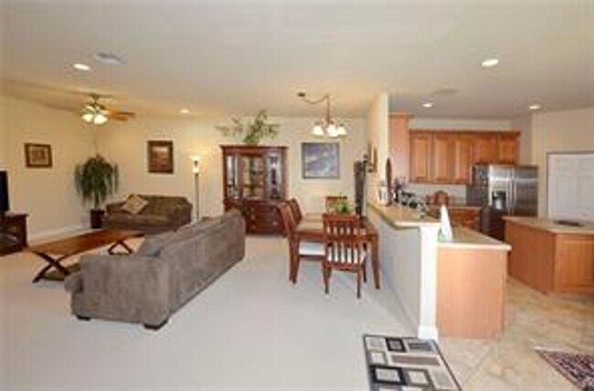 Building Photo - 3 bed 2 bath in Provence Bay
