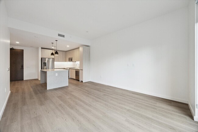 Building Photo - 1 Riva Row