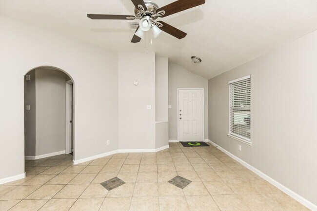 Foto del edificio - 3426 Owl Crossing Ln